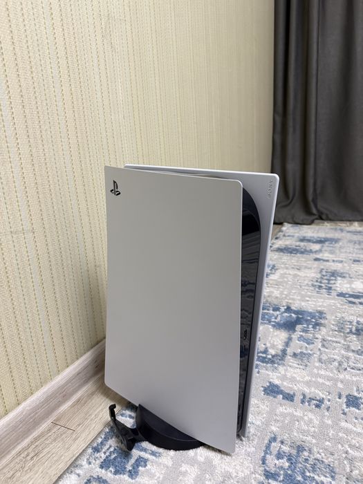 Продам Play Station 5