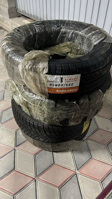 Шины зимние новые на р18