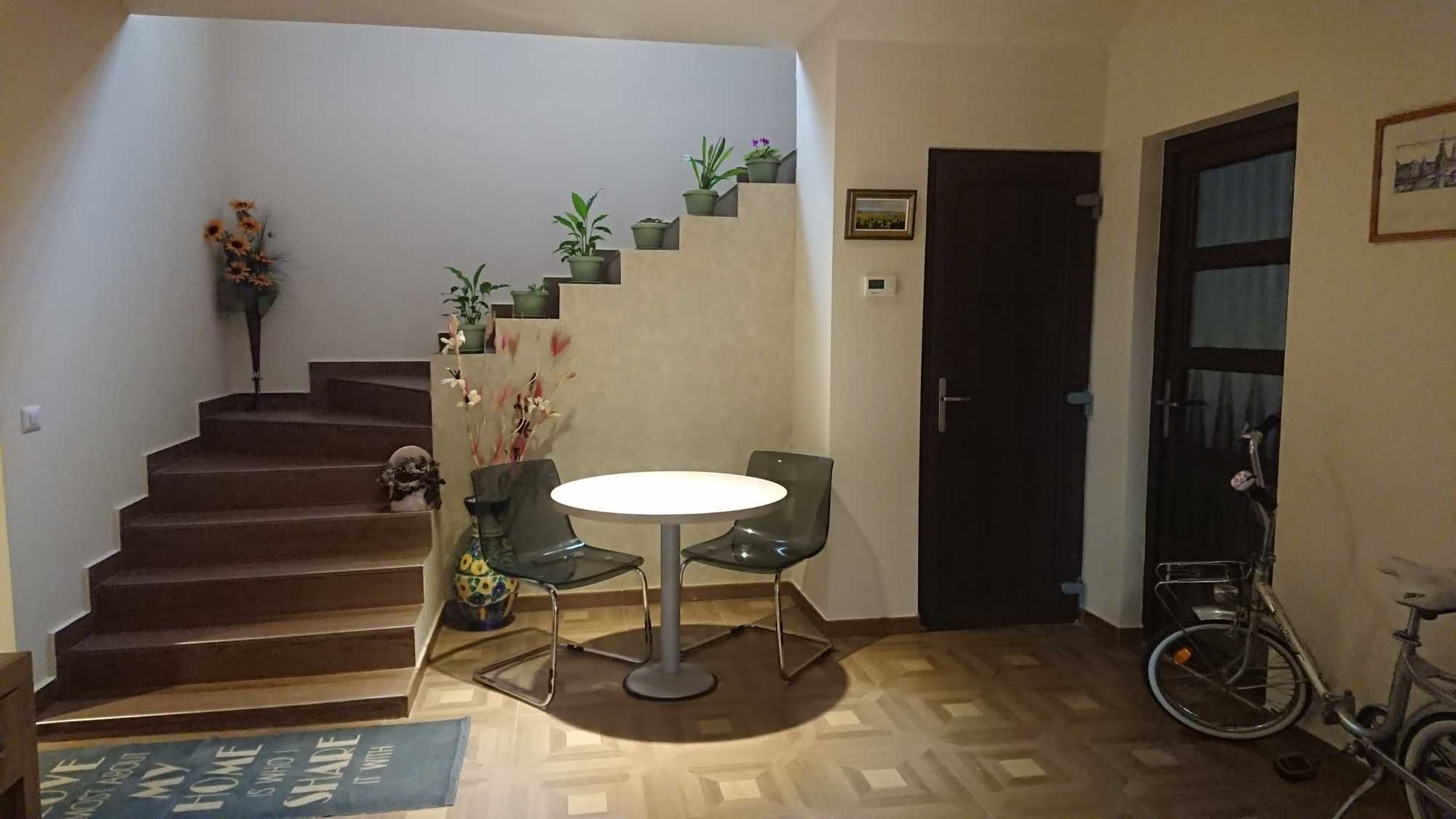 Casa de pe Louis Pasteur este de vanzare!!! Merita vazut!