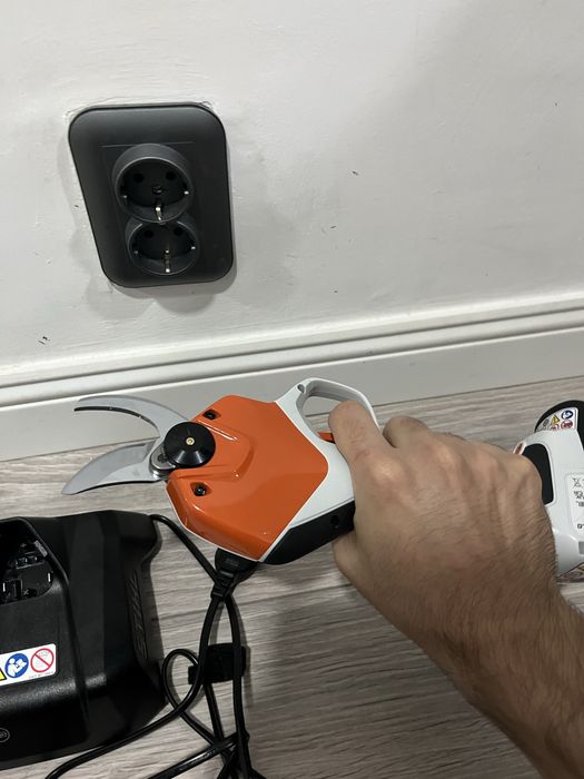 ASA 20 - Foarfeca electrica STIHL