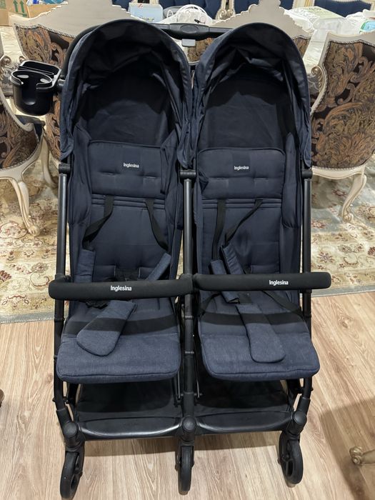 Коляска дл двойни или погодок inglesina ,один пласмас сломан