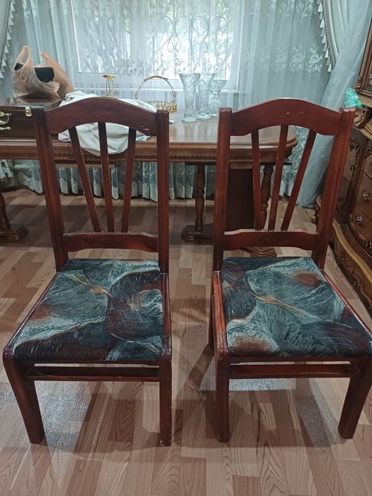 Стулья деревянные