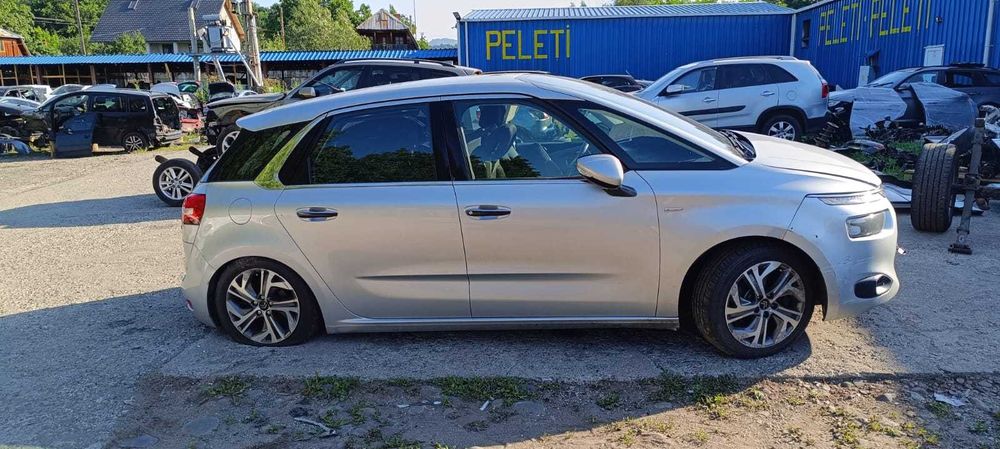 Dezmembrez Citroen C4 PICASSO 1.6 E-HDI 2013
