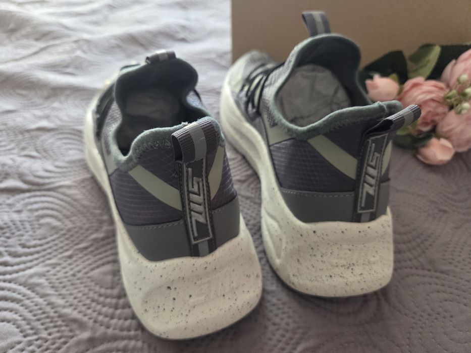 НОВИ маратонки Steve Madden Ignite 1, номер 39 и 40