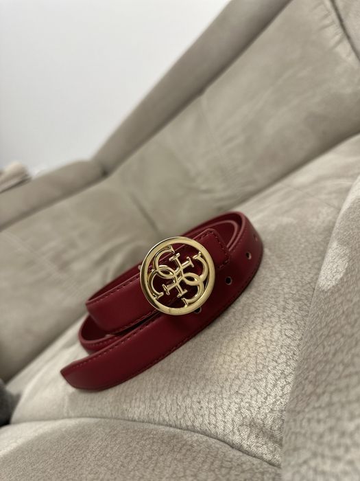 Curea Guess, nouă fără etichetă, cu logo metalic impecabil, perfectă