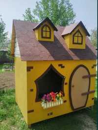 Детский игровой домик из дерева