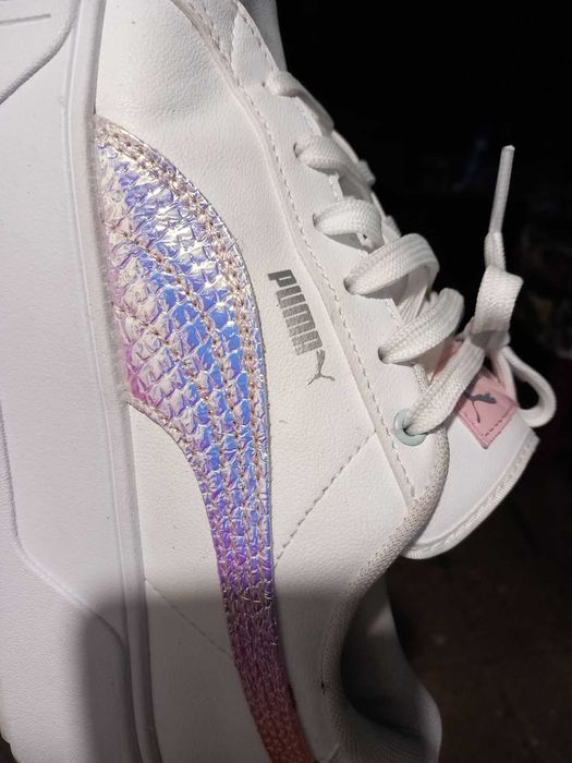 Чисто нови маратонки