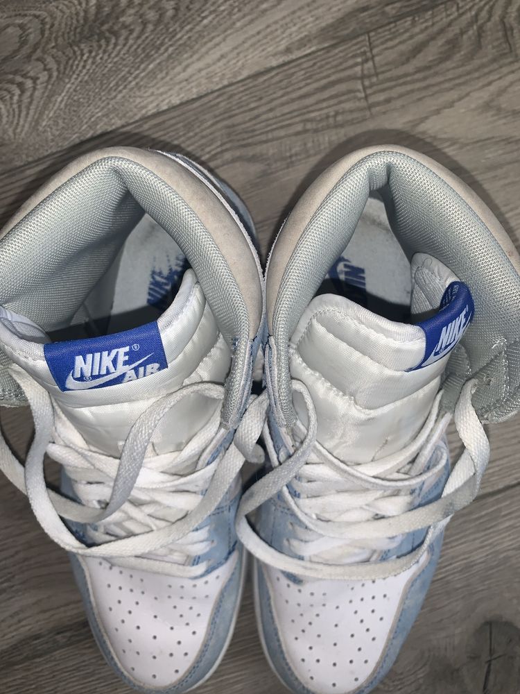 Jordan 1 high hyper royal