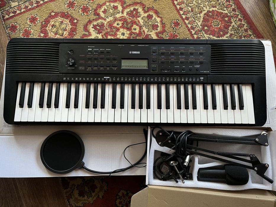 Синтезатор YAMAHA PSR-E273