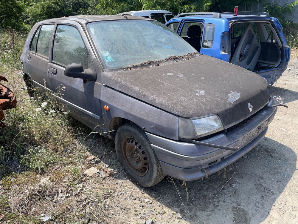 Renault Clio 1.2и 55кс 1993г На Части