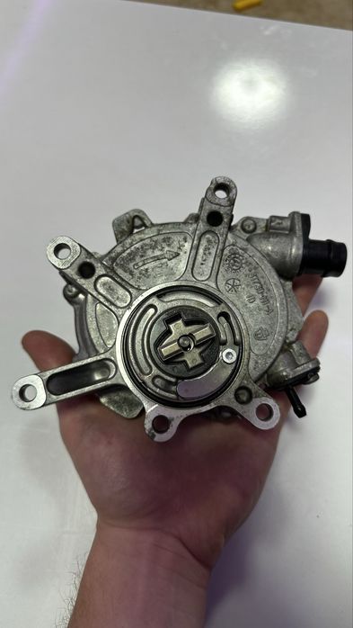 Pompă vacuum Mercedes Benz