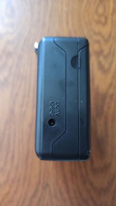 Vând radiocasetofon portabil