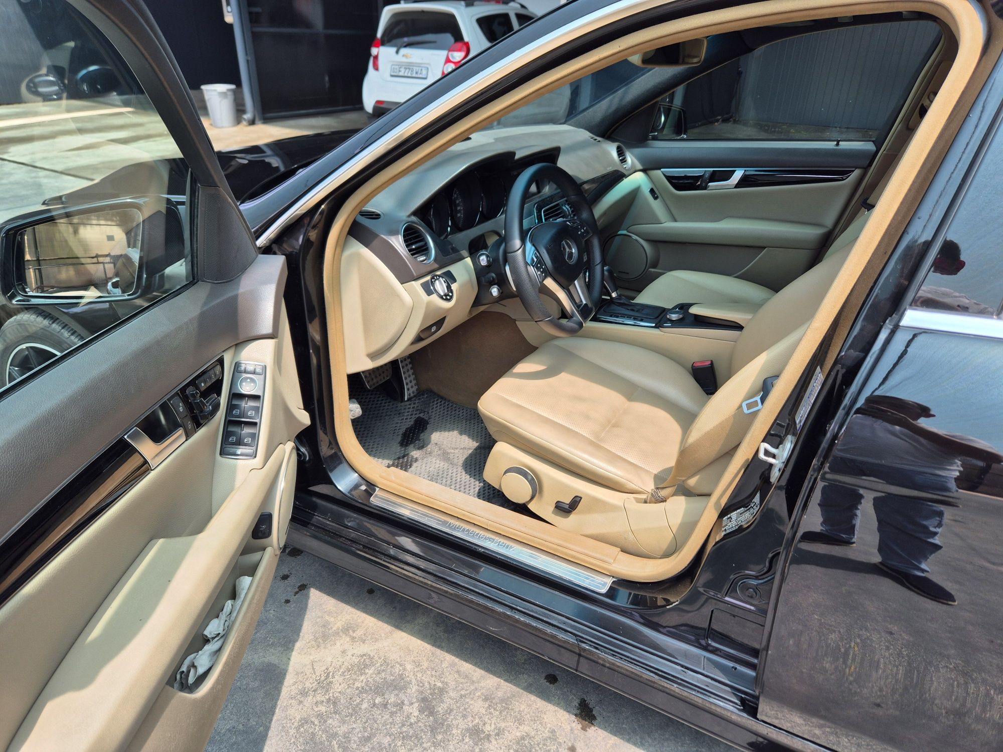Продам Мерседес w204