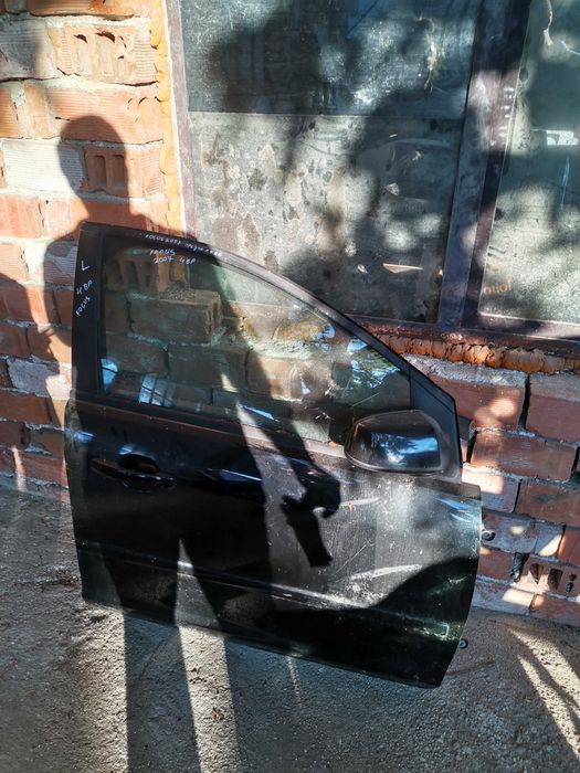 Предна дясна врата за Форд Фокус /Ford Focus 2006-2009г.Хечбек 5 врати