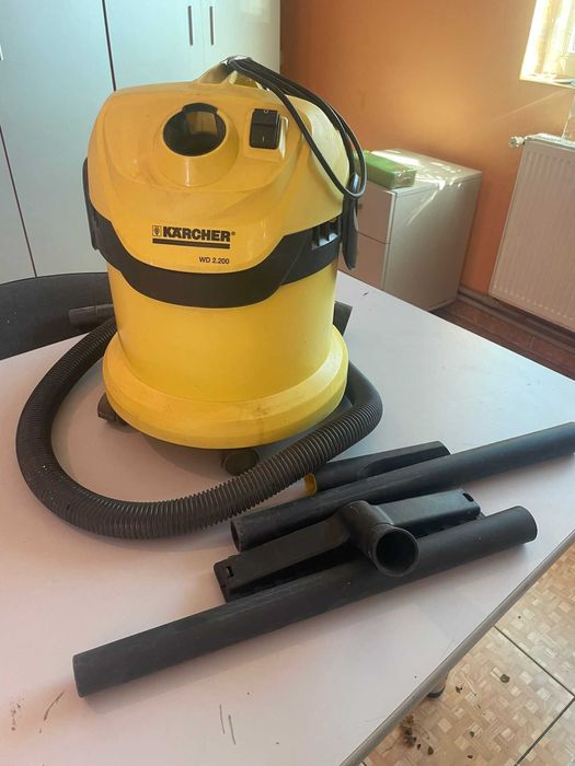 Aspirator KARCHER WD 2200