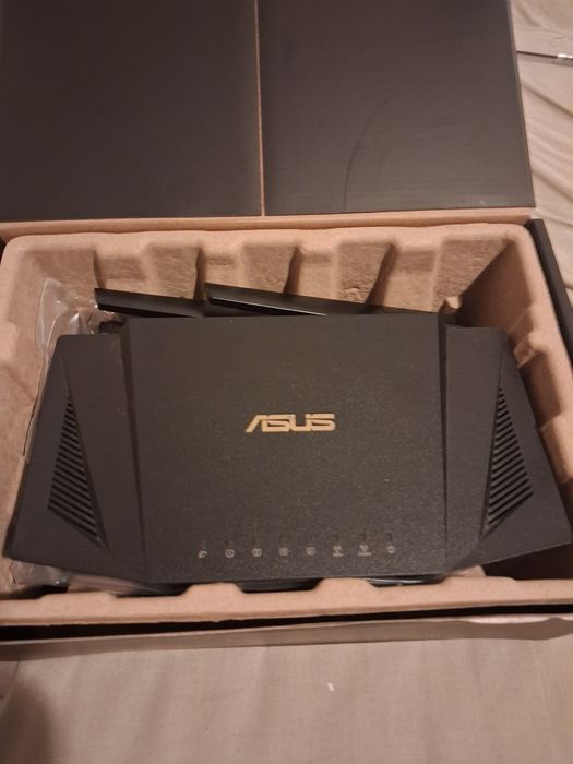 Router Asus AX 58U