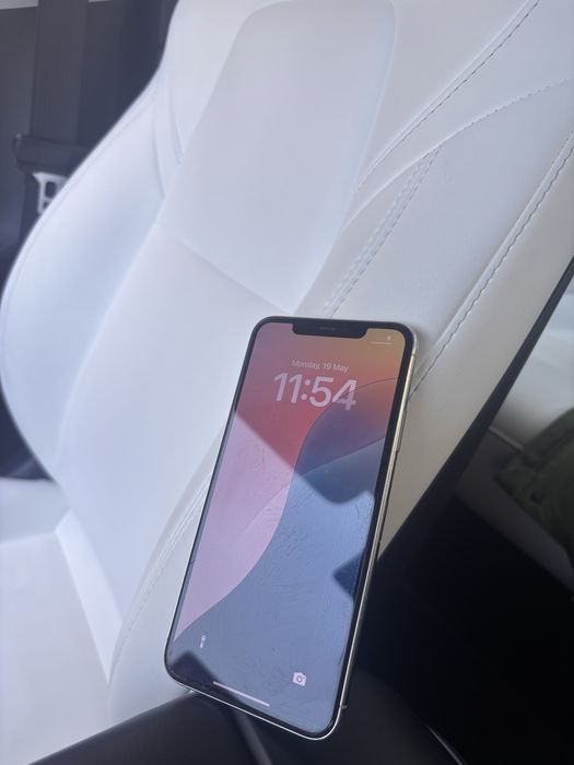 Iphone 11 PRO MAX 256gb отключен.