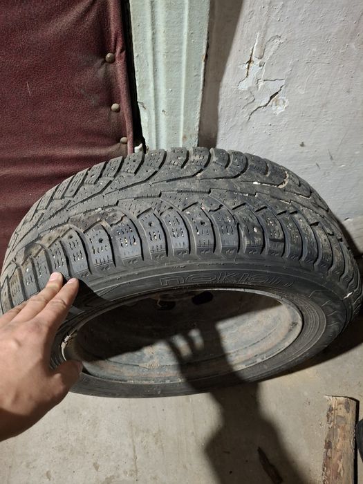 Продам зимние Шины 195/65 R15