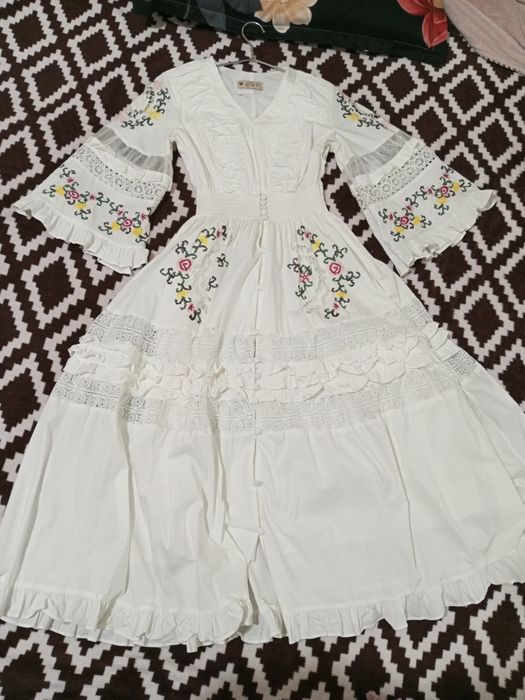 Вечерний платье 500000сум