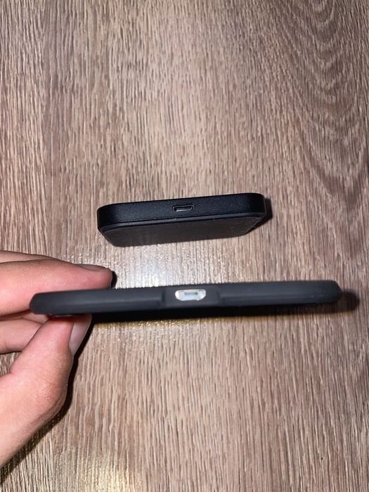 Zens Wireless charger + include lightning charger