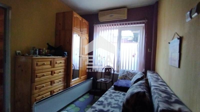 ЕКСКЛУЗИВНО! ЕРА ДРЪСТЪР предлага за продажба еднофамилна къща в близо