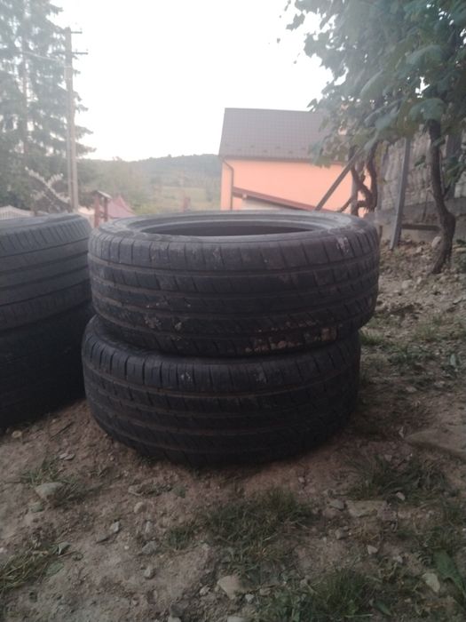 Vând patru anvelope