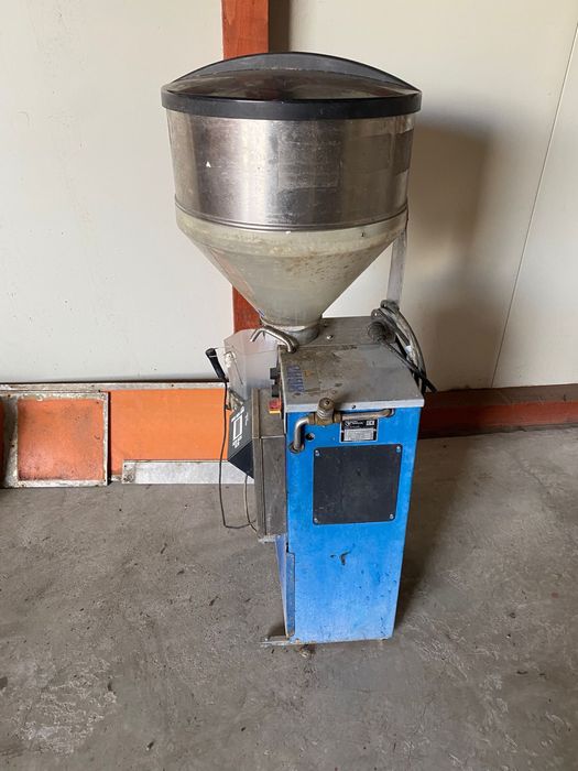 Automat de lapte praf pt vitei