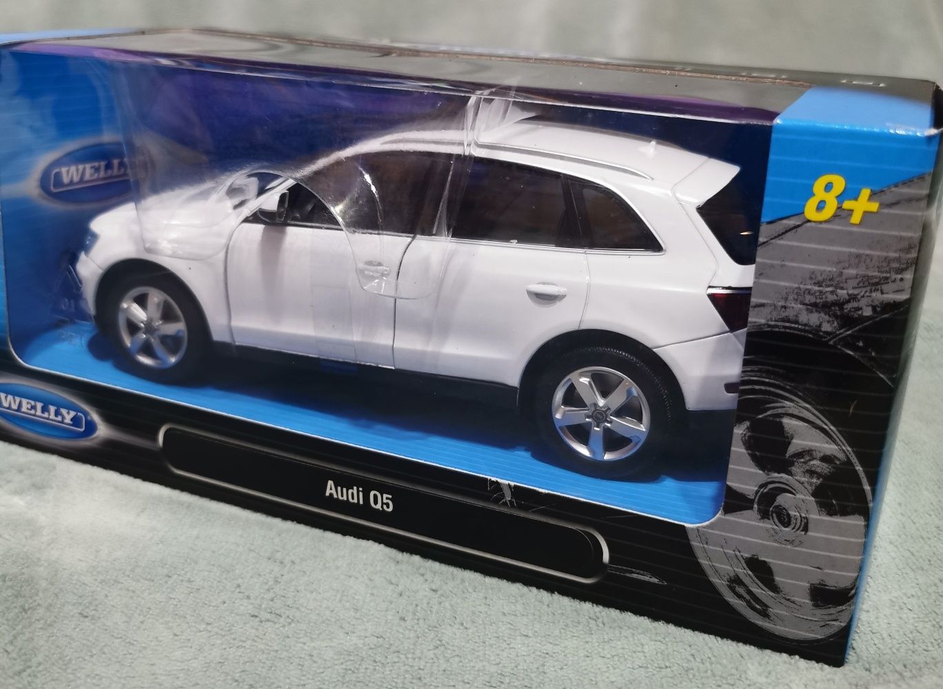 Macheta auto AUDI Q5 1:24