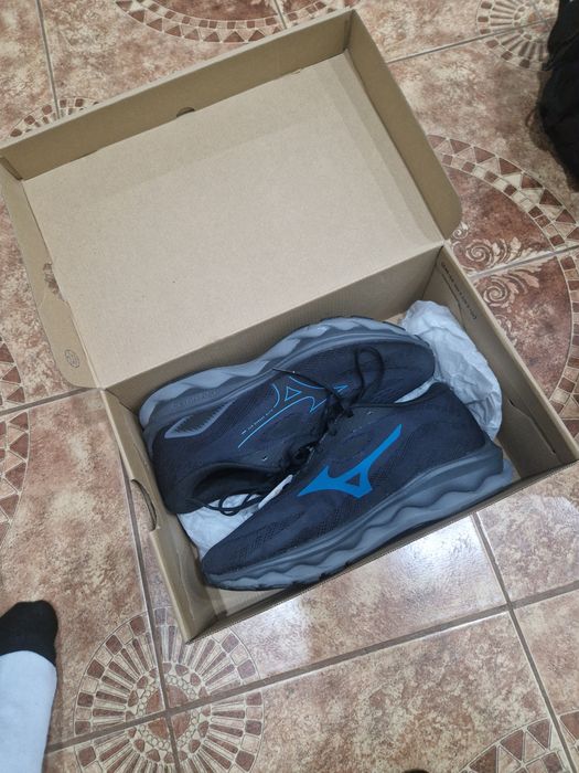 Непромокаемые кроссовки Mizuno wave serene gtx 42 euro 27 cm