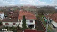 Casa cu 4 camere de vanzare, zona Centrala, Huedin