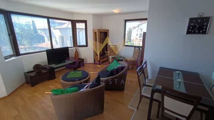 Дава се под наем Тристаен апартамент в Варна, м-т Траката - 104 кв.м за 714 € - Снимка #1