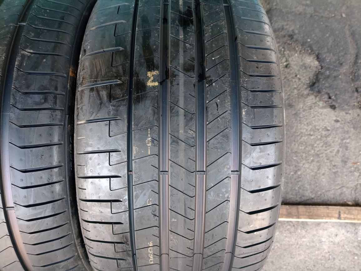2 anvelope NOI de vara Pirelli 295/35 R20 dot 2320