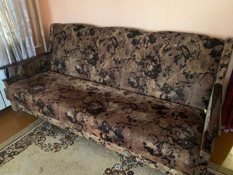 Продаю диван и два кресла