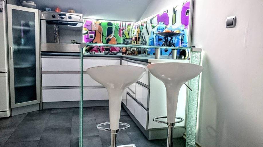 Дава се под наем Тристаен апартамент в София, Гоце Делчев - 90 кв.м за 750 € - Снимка #4