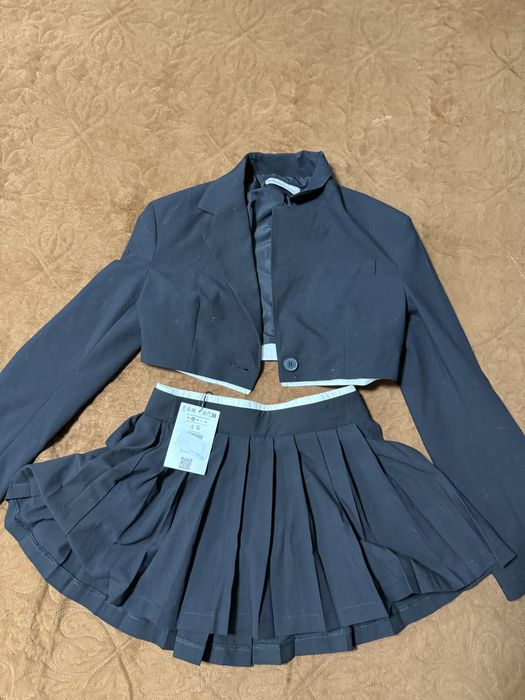 Costum format din fustita cu sacou