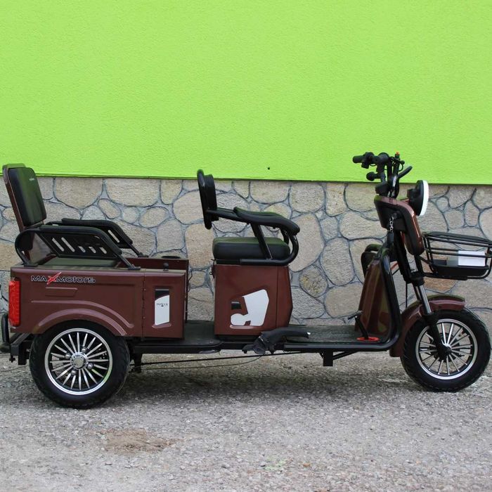 Двуместна Електрическа CARGO триколка 1500W 48V 21AH BROWN