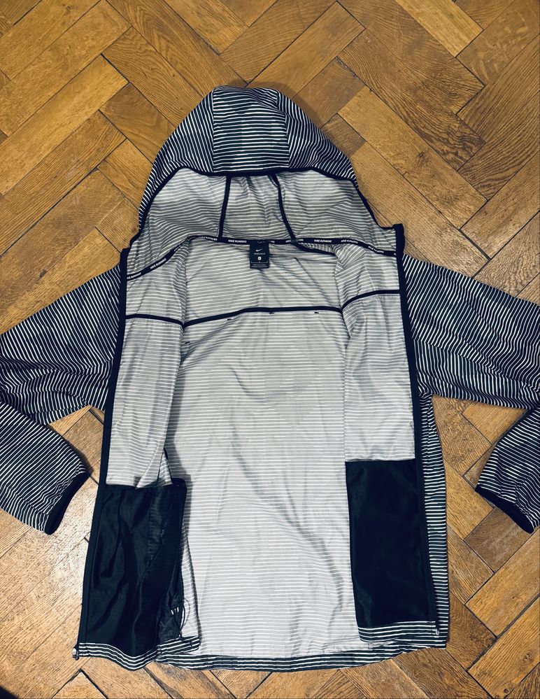 Geaca Nike Shield Runner L