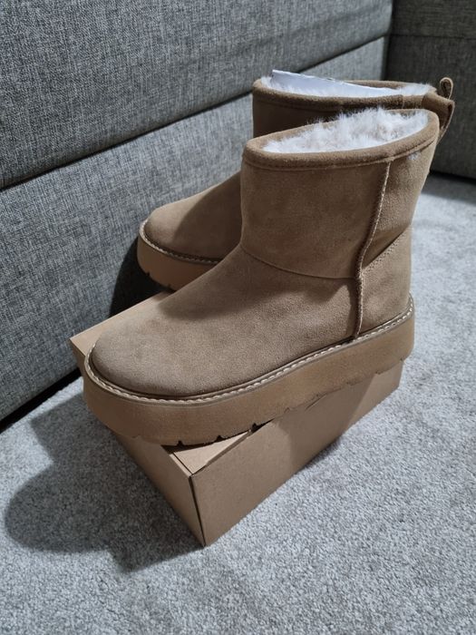 Ghete din piele intoarsa
