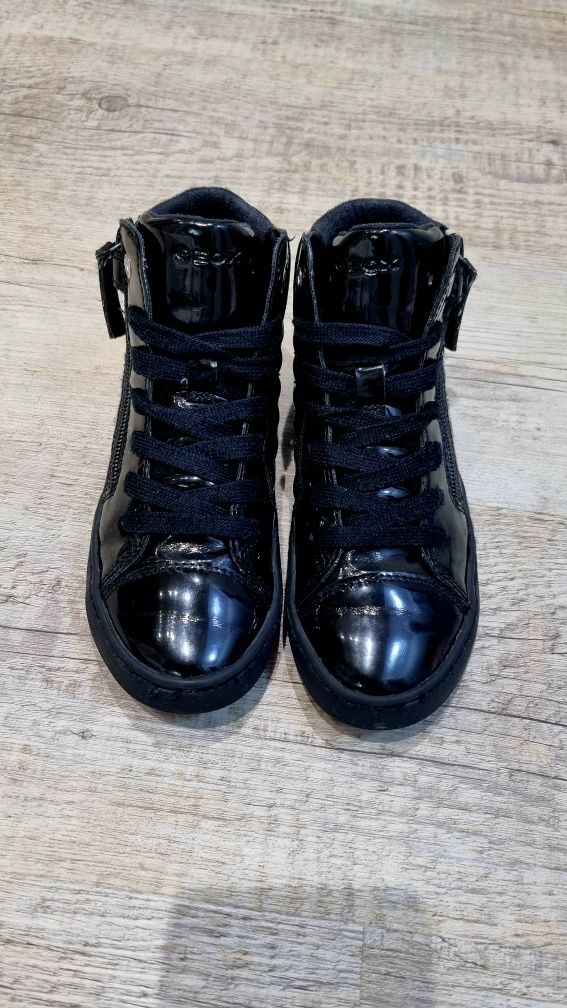 Кецове Geox и апрески Tommy Hilfiger