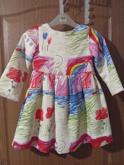 Оригинальное платье для девочки/костюм 5  лет