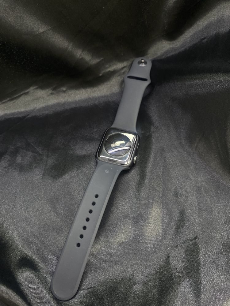 Apple Watch Series SE 44mm(г.Актау,2 мкр БЦ Орда)Лот 359019