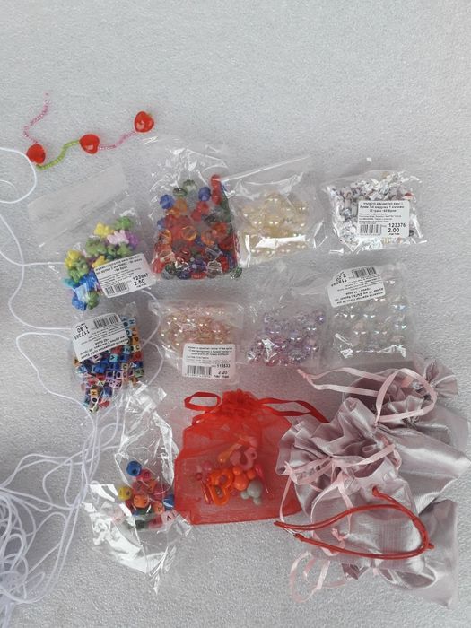 Конци, материали за мартеници и мъниста