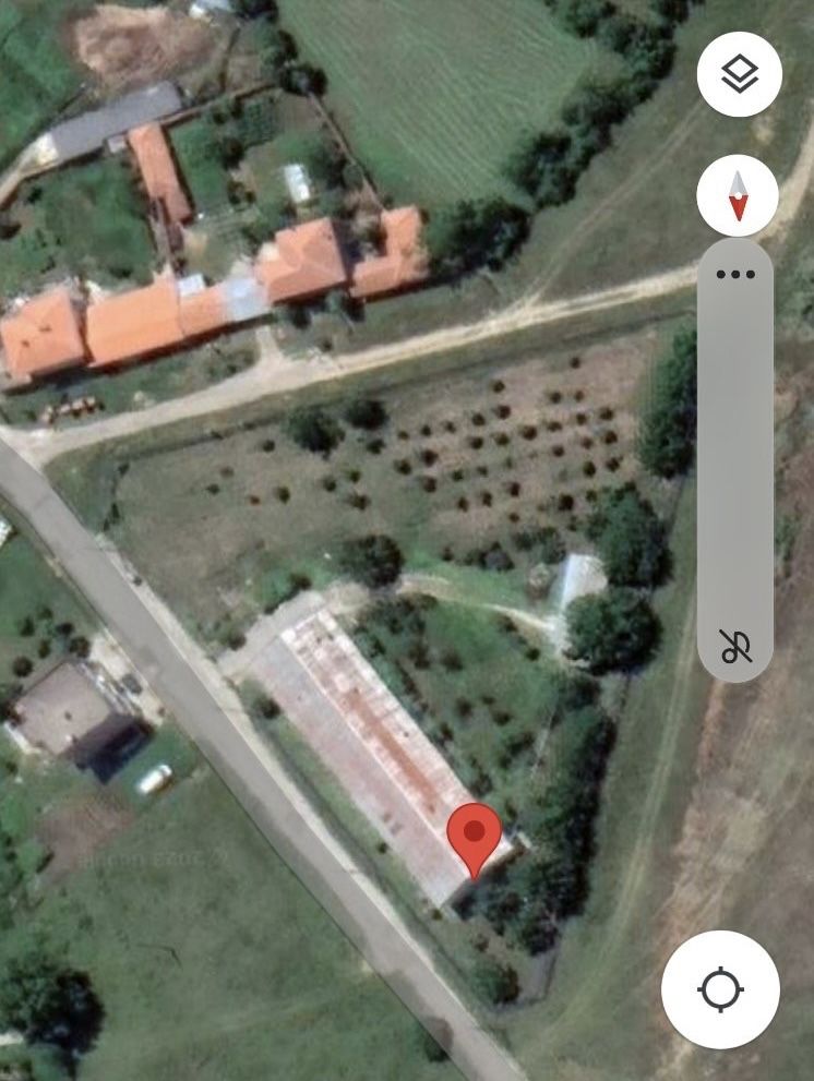 Сграда с парцел под наем