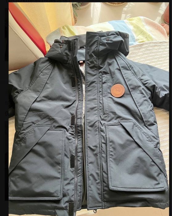 Продается Зимняя куртка с утиным пухом (150 см), новая — для мальчиков