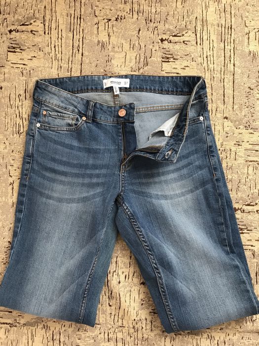 НОВИ сини дамски дънки на " Манго "–размер 38