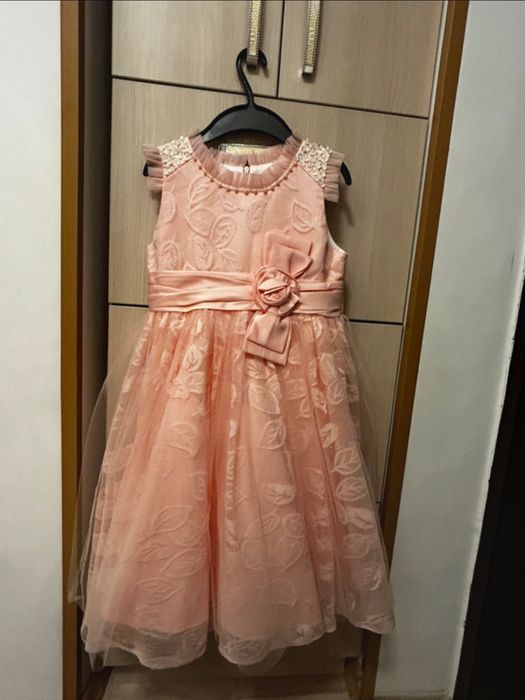 Vând rochie de ocazie fetiță de 10-11 ani