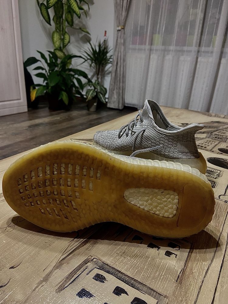 yeezy 350 static reflective