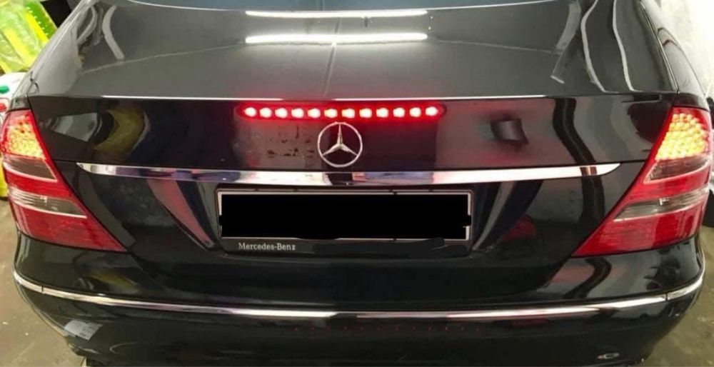 Мерцедес W211 Трети стоп м