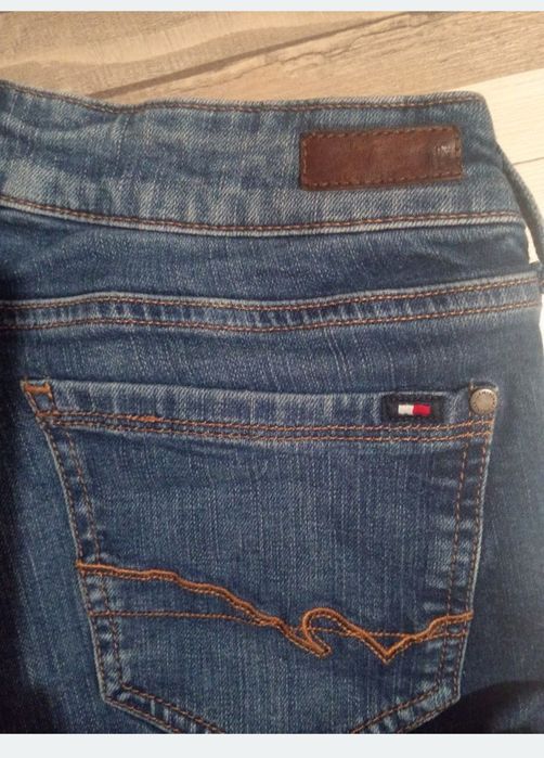 De vânzare blugi dama TOMMY