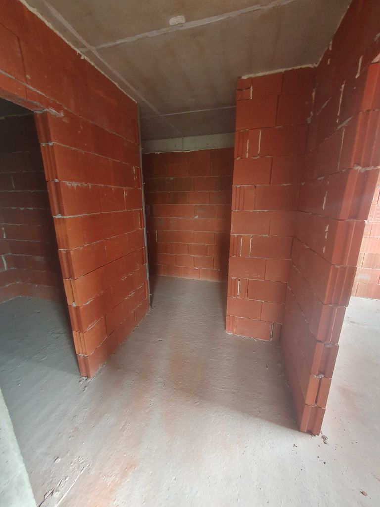 Продава се Двустаен апартамент в Велико Търново, Картала - 70 кв.м за 1356 €/кв.м - Снимка #7